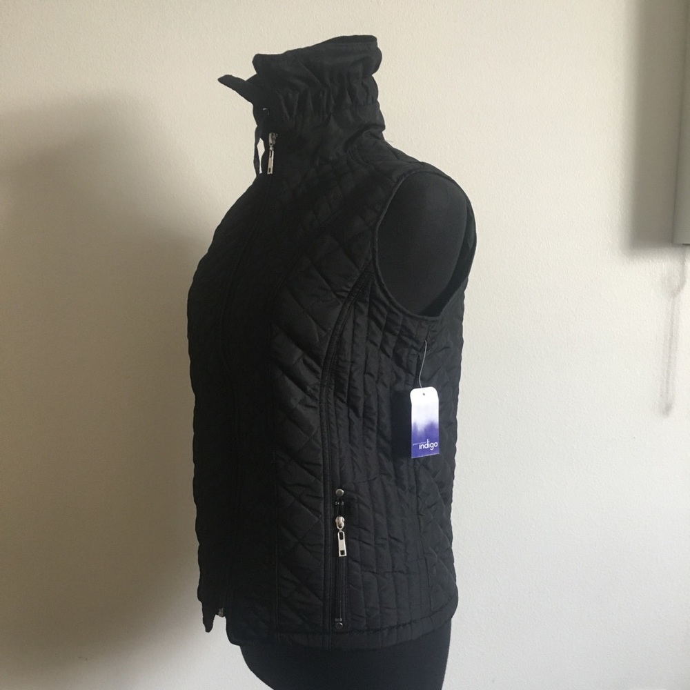 Vest - Picture 2 of 3